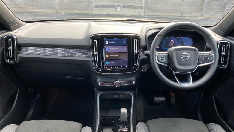 Volvo XC40 2.0 B3P Plus Dark 5dr Auto Petrol Estate